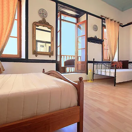 Maison d'hôtes Traditional Alexandra 4*