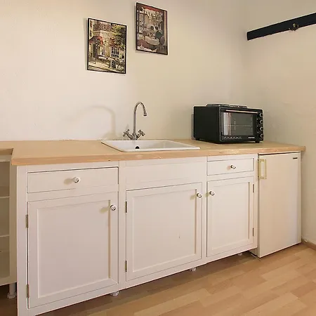 Traditional Alexandra