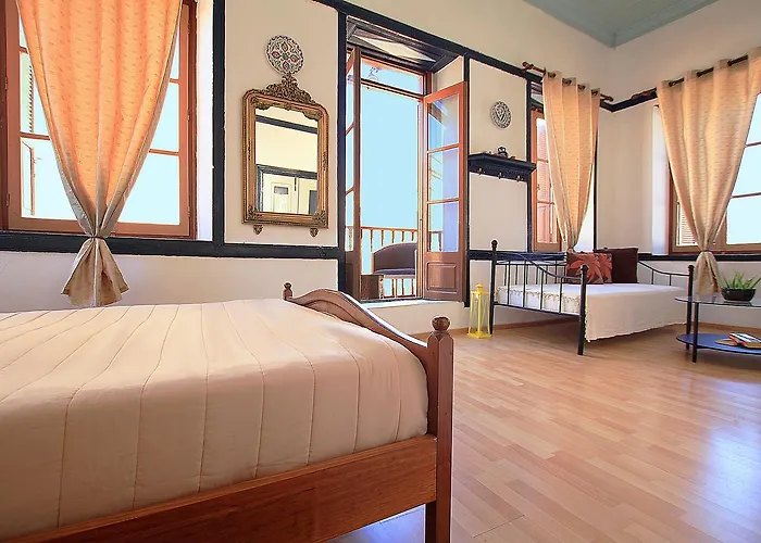 Maison d'hôtes Traditional Alexandra 4*
