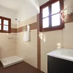 Traditional Alexandra Penzion